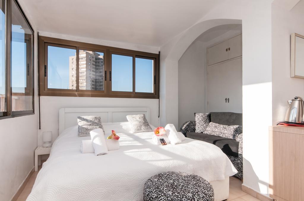 The Sky Dome Apartment Barcelona Room photo