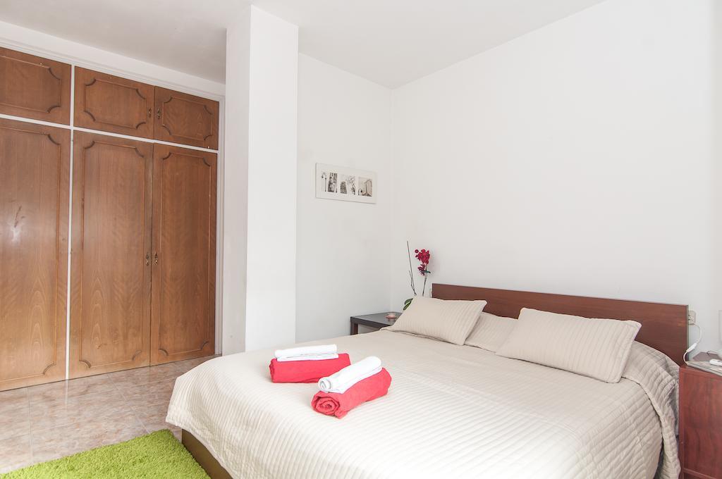 The Sky Dome Apartment Barcelona Room photo